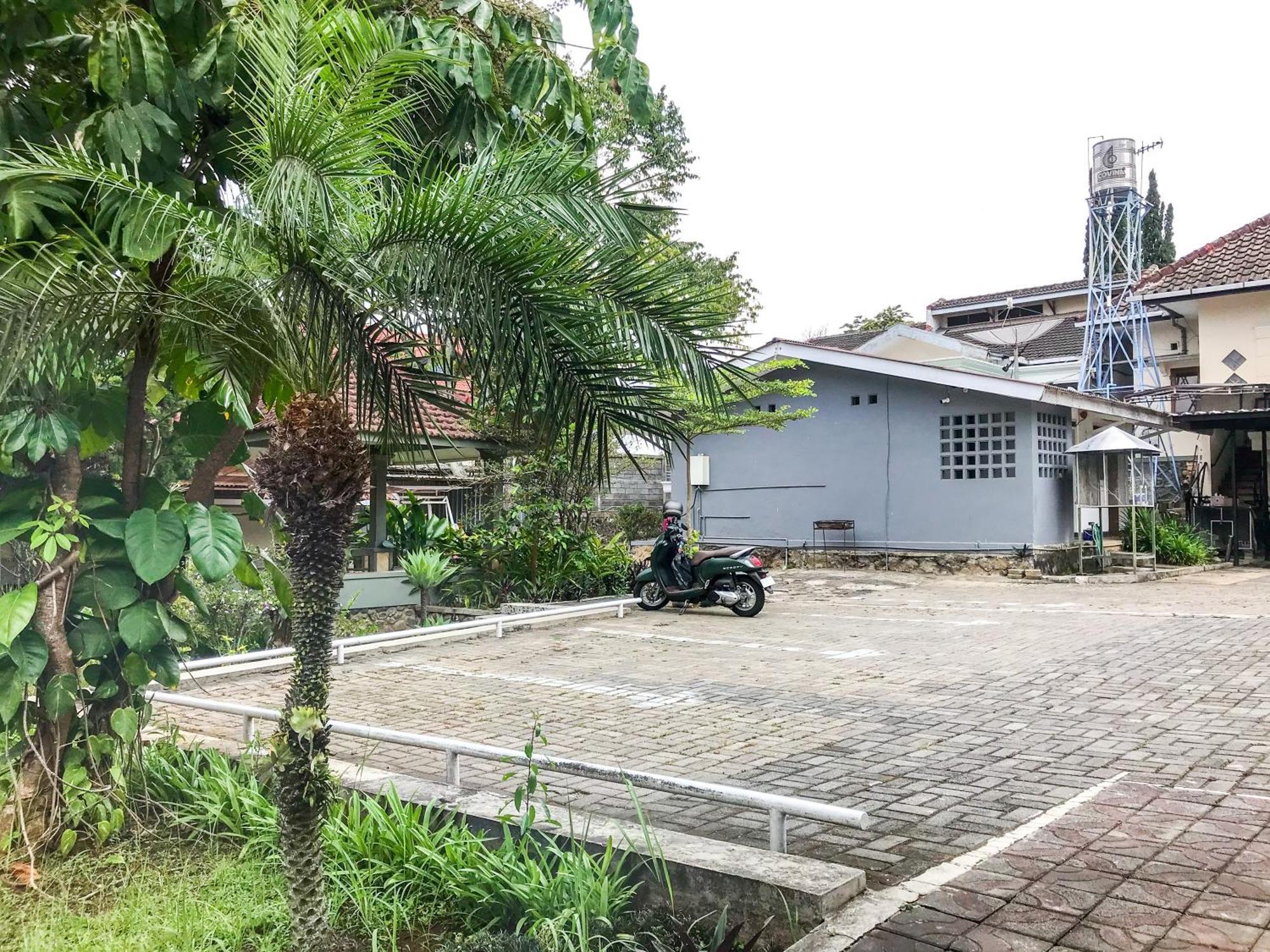 Villa Bunga Malang Esterno foto