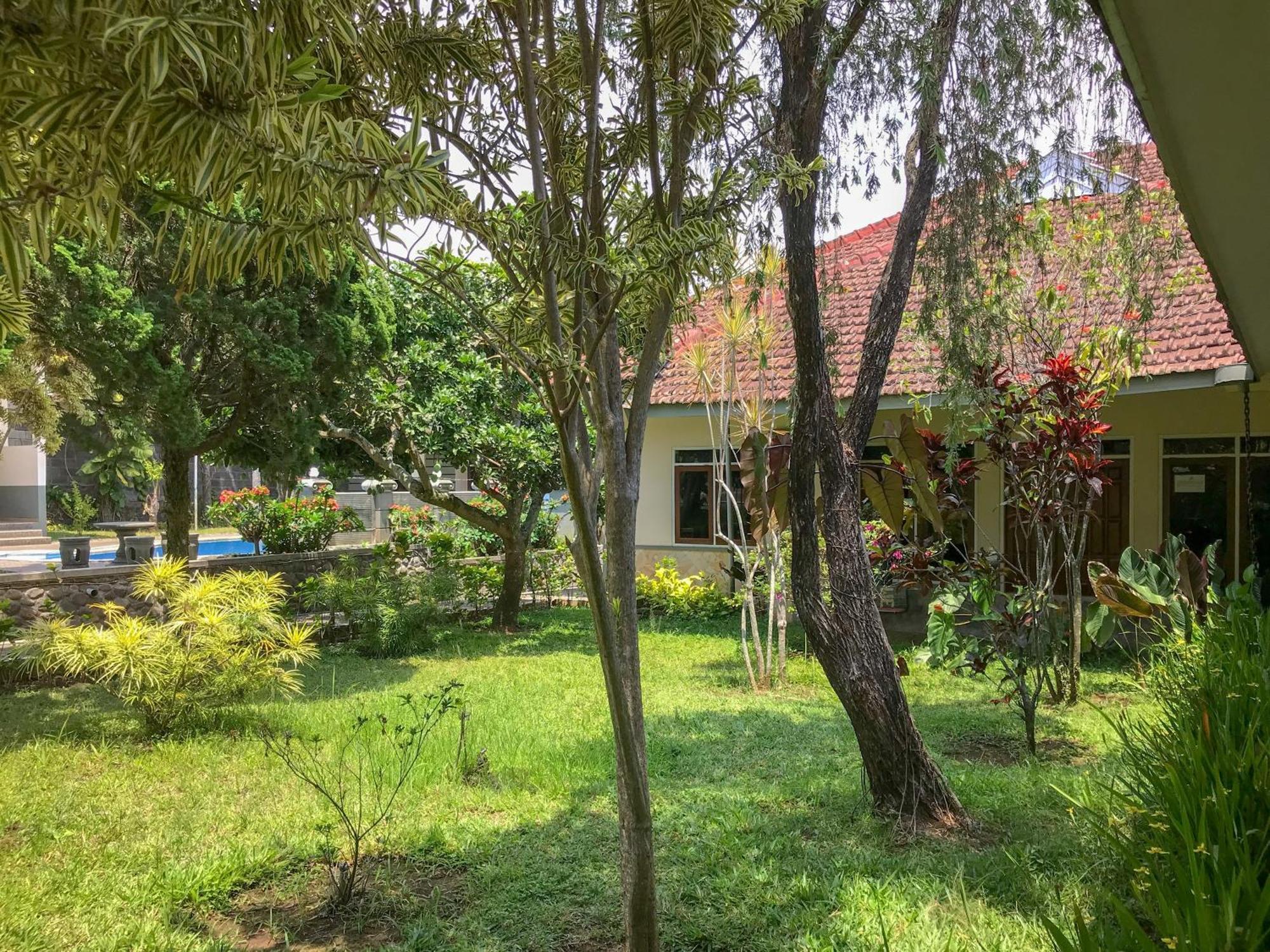 Villa Bunga Malang Esterno foto