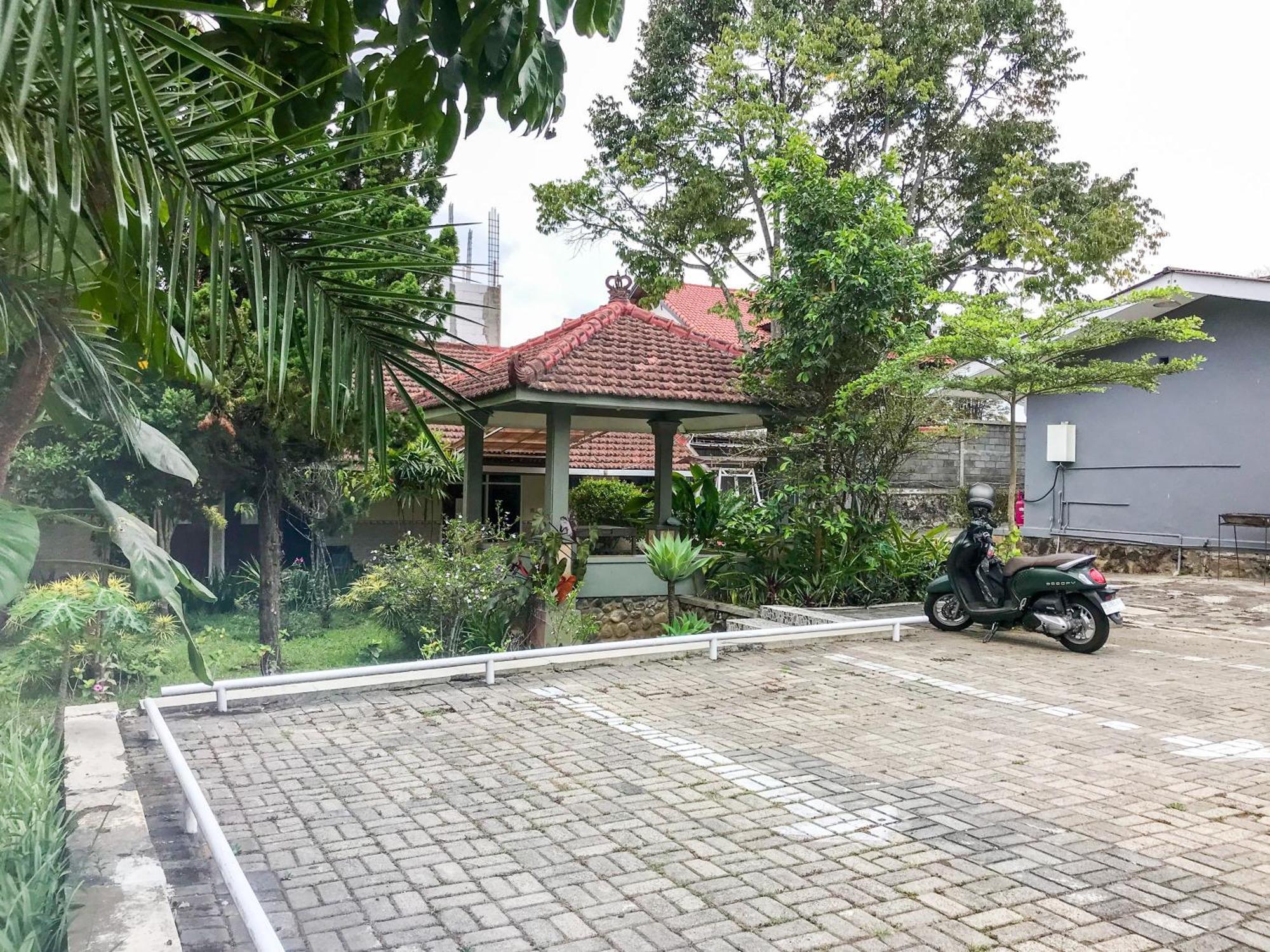 Villa Bunga Malang Esterno foto