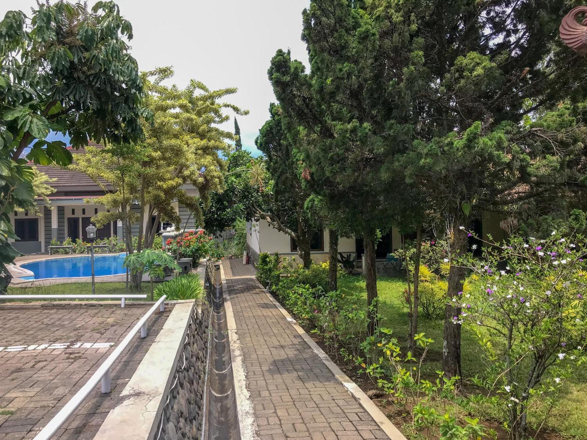 Villa Bunga Malang Esterno foto