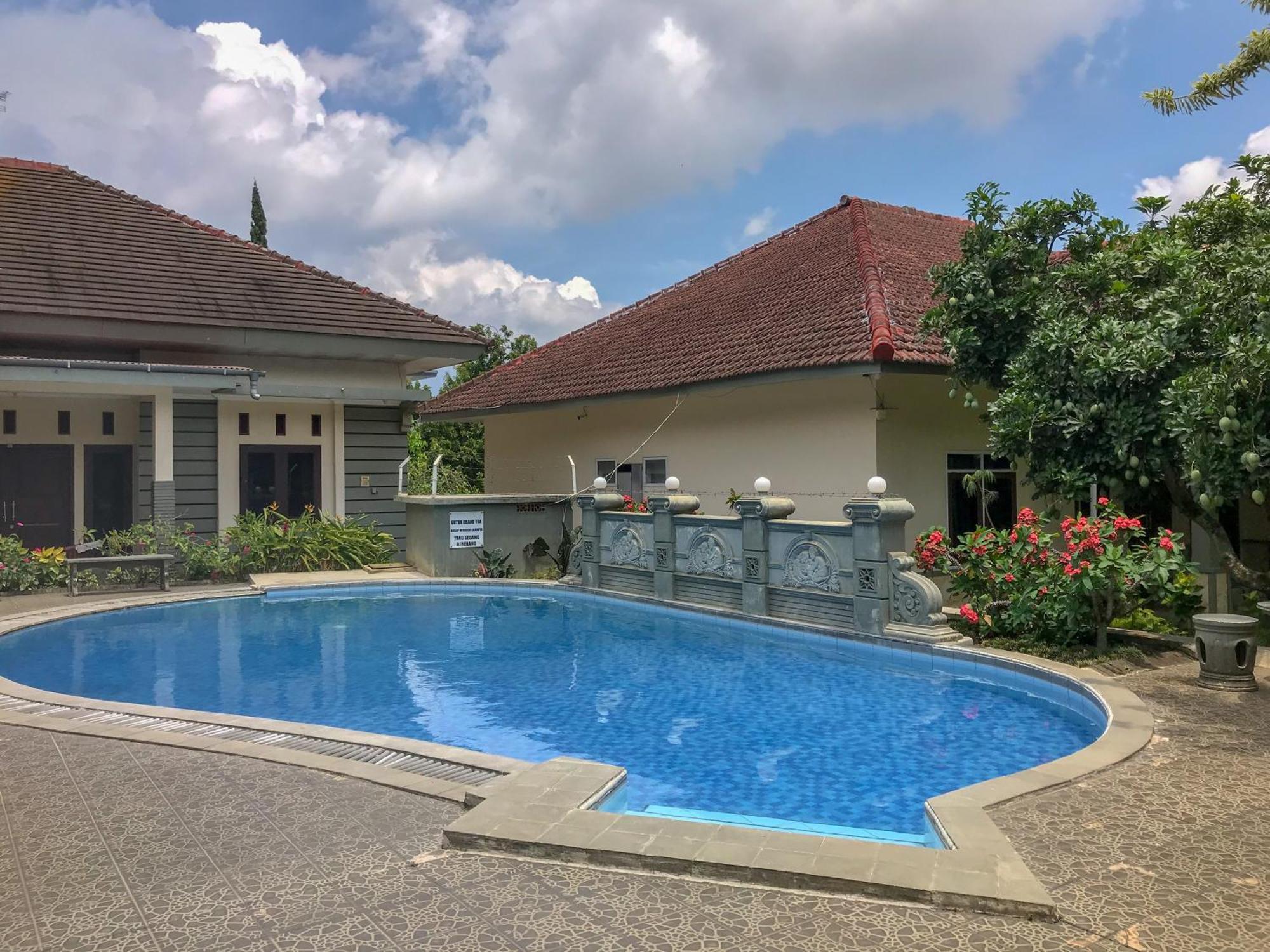 Villa Bunga Malang Esterno foto