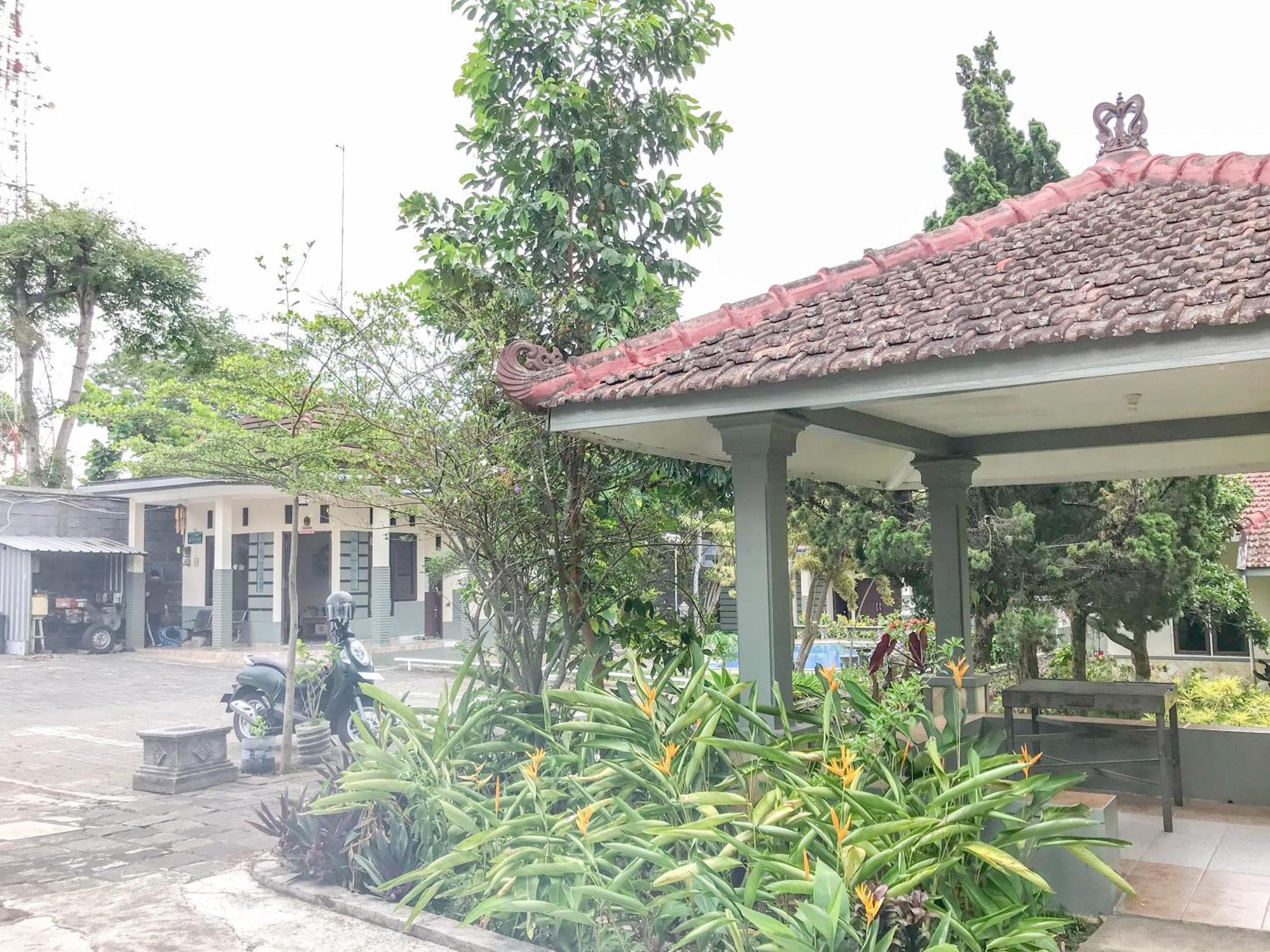 Villa Bunga Malang Esterno foto